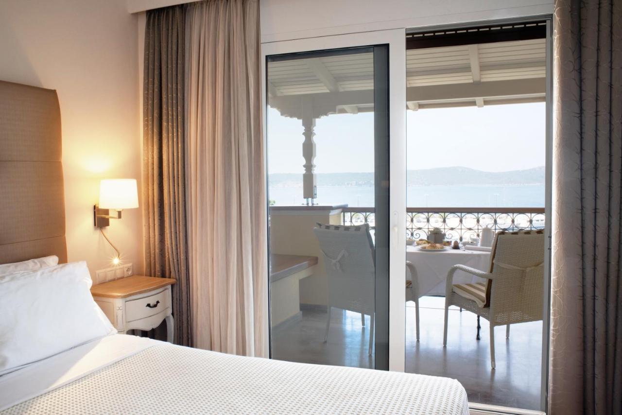 Karalis Hotel